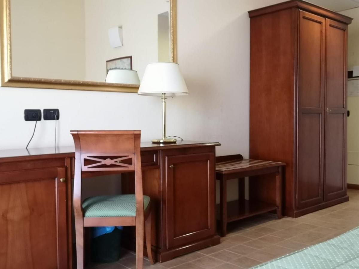 Hotel Villa Peretti Gela Dış mekan fotoğraf