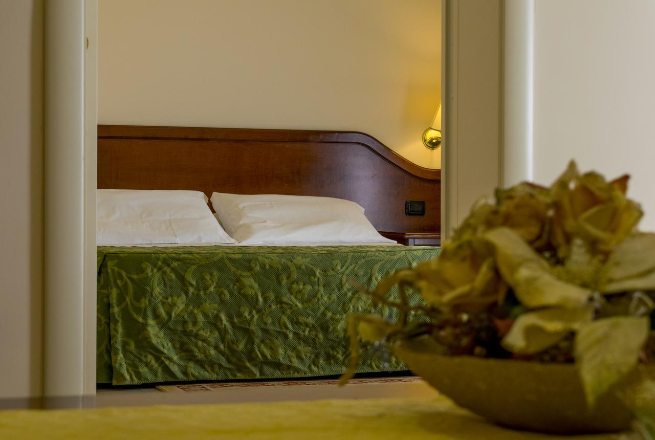 Hotel Villa Peretti Gela Dış mekan fotoğraf
